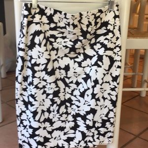 Ann taylor loft size 2 skirt